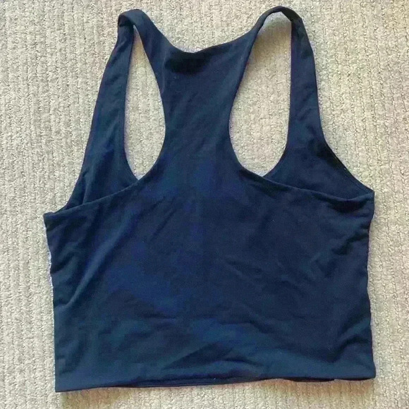 Babaton Cropped Tank black top, size XL - Picture 2 of 4